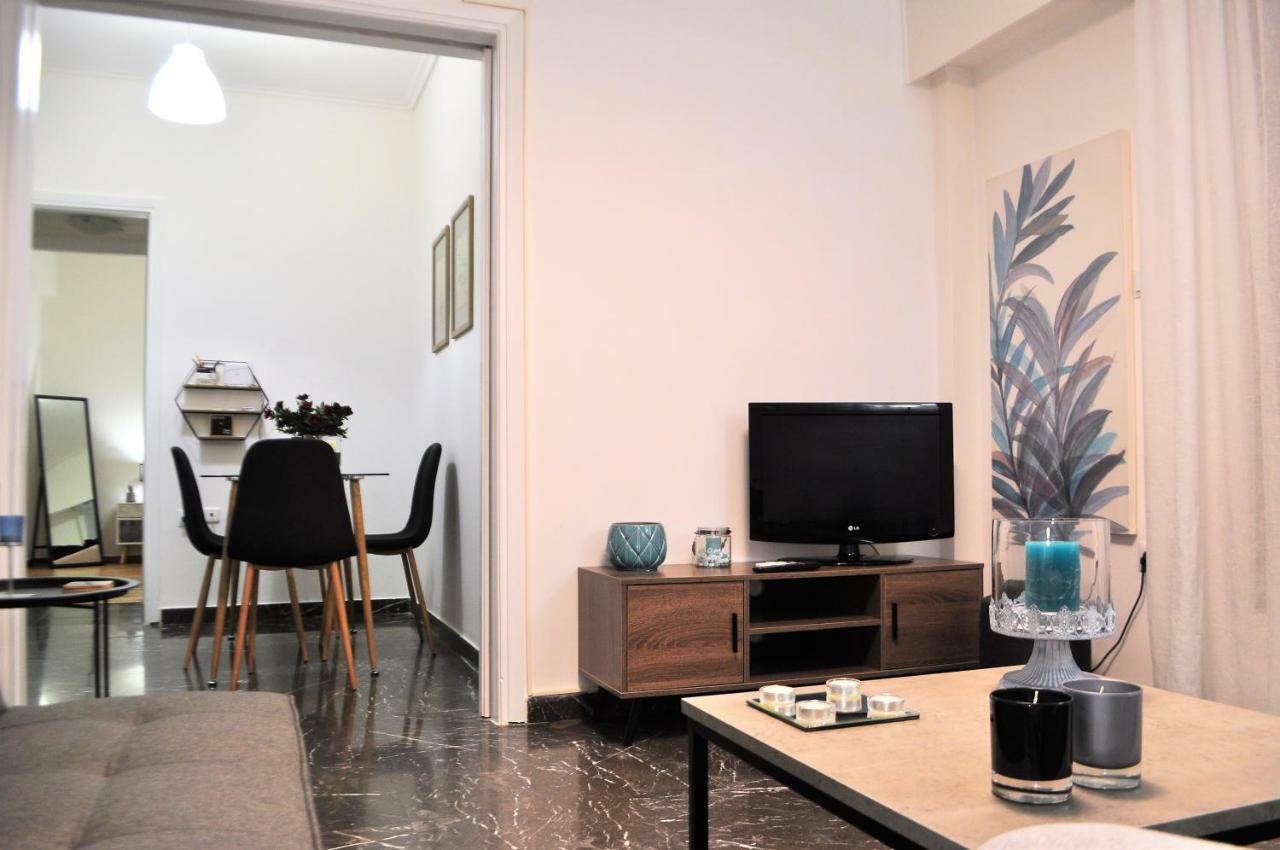 Nadia'S Apartment , Атина Екстериор снимка