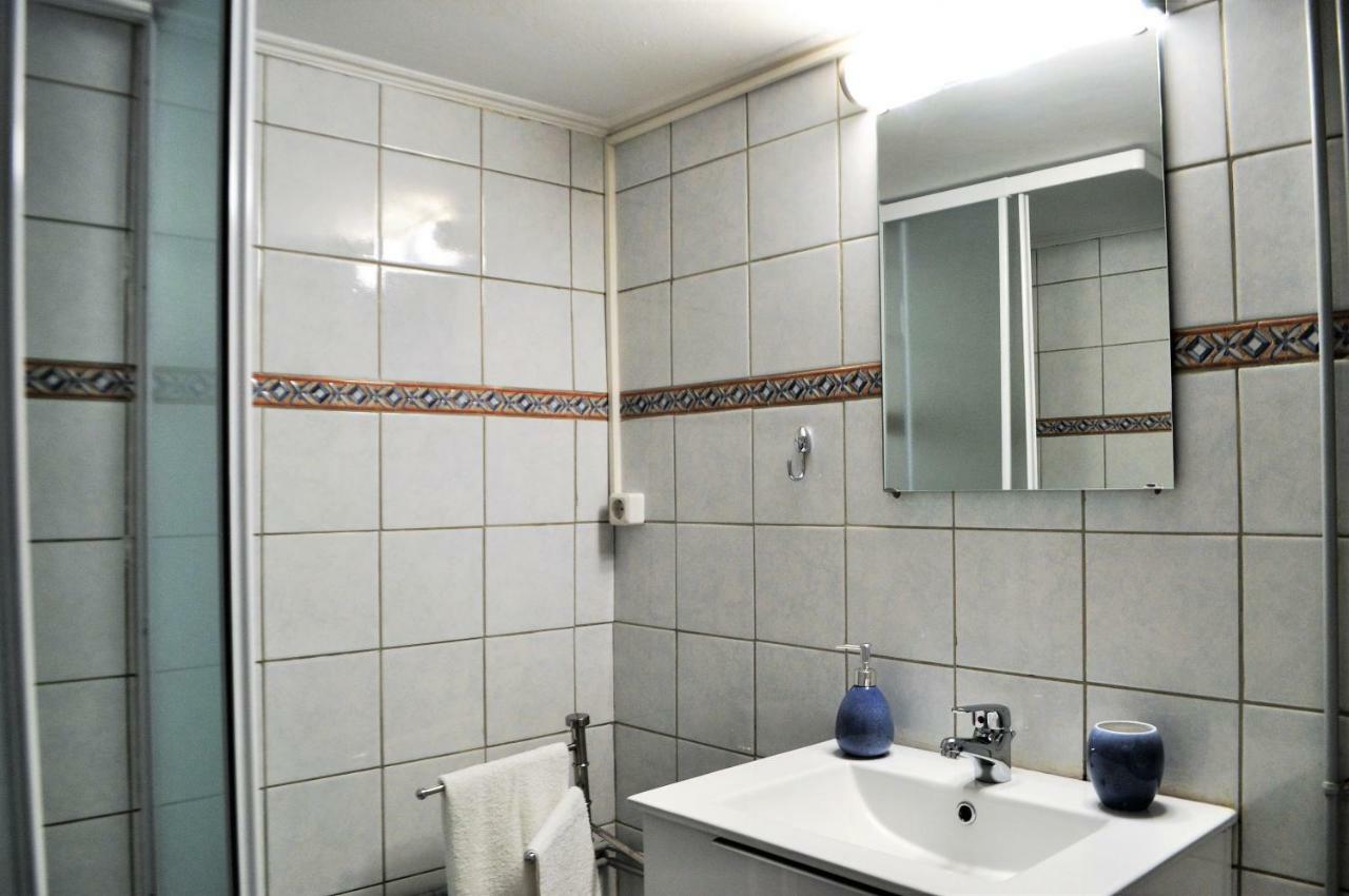 Nadia'S Apartment , Атина Екстериор снимка